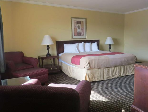 Travelodge by Wyndham Stratton hotel detail image 1