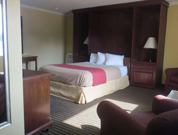 Travelodge by Wyndham Stratton hotel detail image 3