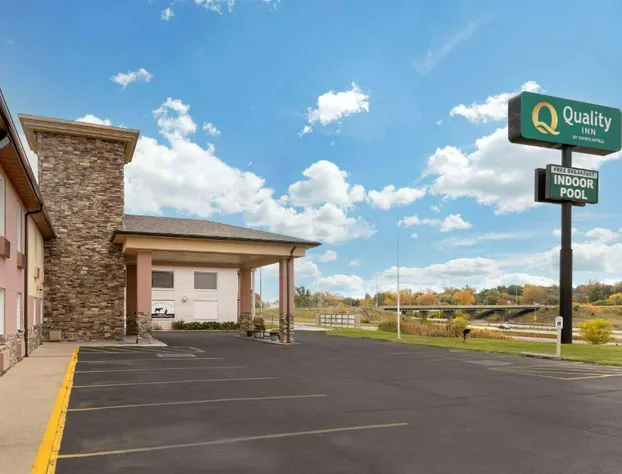 Quality Inn Newton at I-80 hotel detail image 1