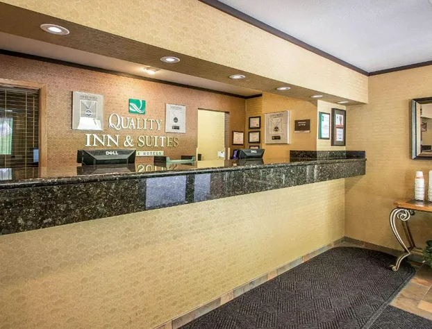 Quality Inn & Suites Decorah hotel detail image 4