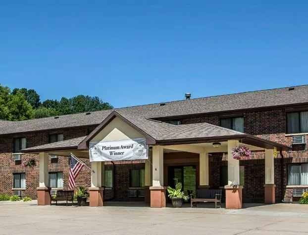 Quality Inn & Suites Decorah hotel detail image 1