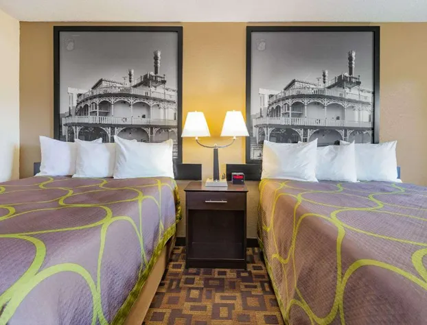 Super 8 by Wyndham Decorah hotel detail image 2