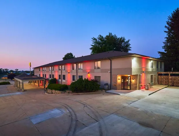 Econo Lodge Maquoketa hotel detail image 3