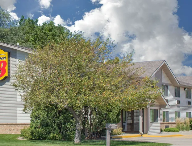 Super 8 by Wyndham Independence IA hotel detail image 1