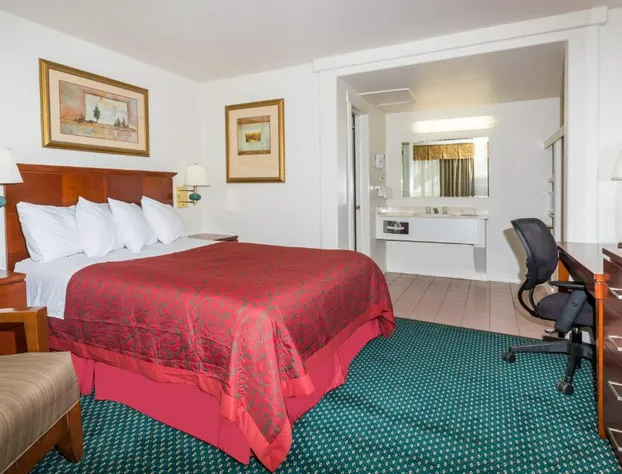 Days Inn by Wyndham Kimball hotel detail image 3