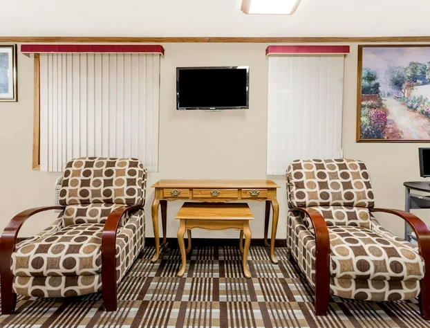 Super 8 by Wyndham Lexington hotel detail image 1