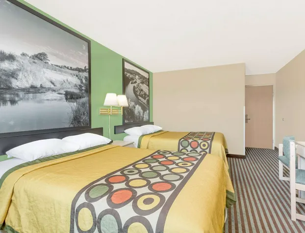 Super 8 by Wyndham Lexington hotel detail image 3