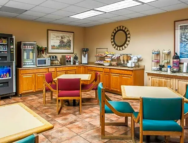 Suburban Studios East hotel detail image 4