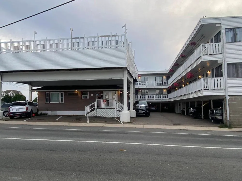 Ways Motel hotel hero