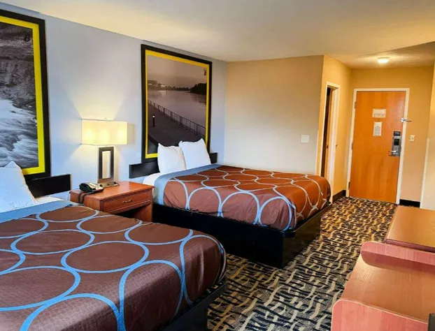 Super 8 by Wyndham Cozad hotel detail image 4