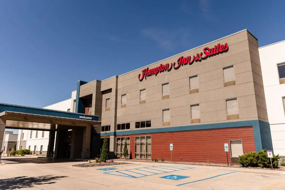 Hampton Inn & Suites Scottsbluff Conference Center hotel hero