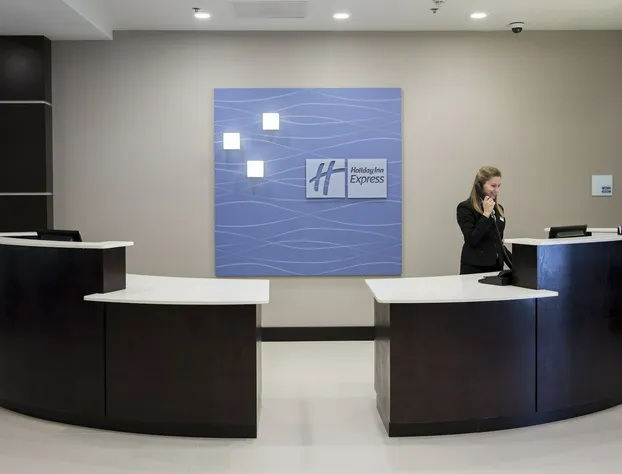 Holiday Inn Express & Suites Edwardsville by IHG hotel detail image 4