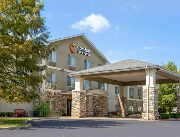 Comfort Inn & Suites Pittsburg KS hotel detail image 1