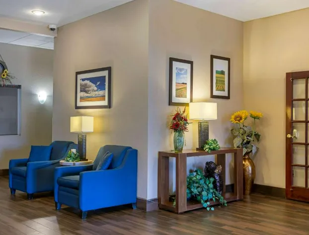 Comfort Inn & Suites Pittsburg KS hotel detail image 3