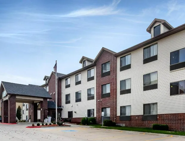 Comfort Inn & Suites hotel detail image 2