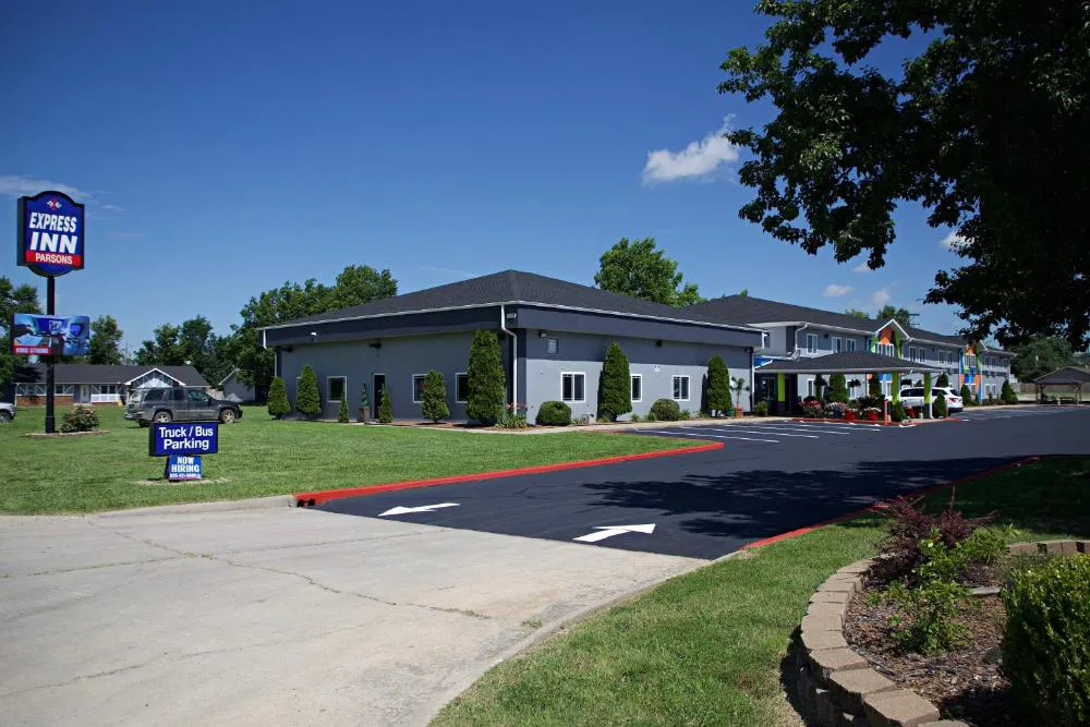 Express Inn Parsons hotel hero