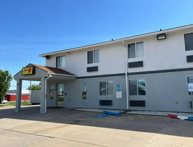 Super 8 by Wyndham Emporia hotel detail image 4