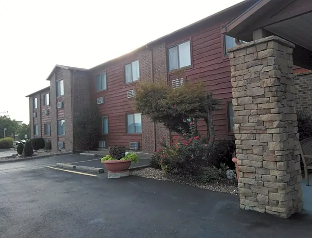 Super 8 by Wyndham Lebanon hotel detail image 2