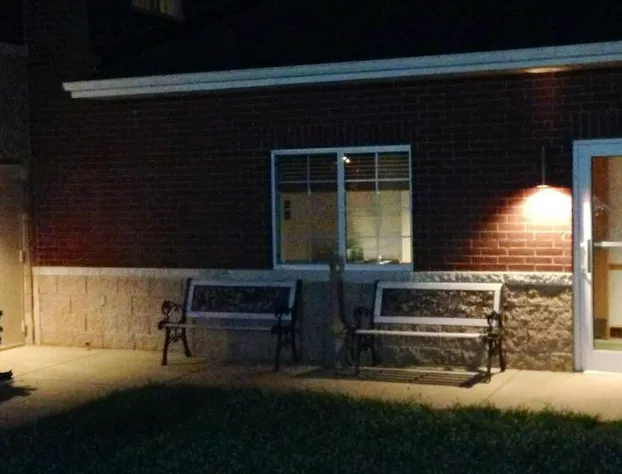 Super 8 by Wyndham Ava hotel detail image 3