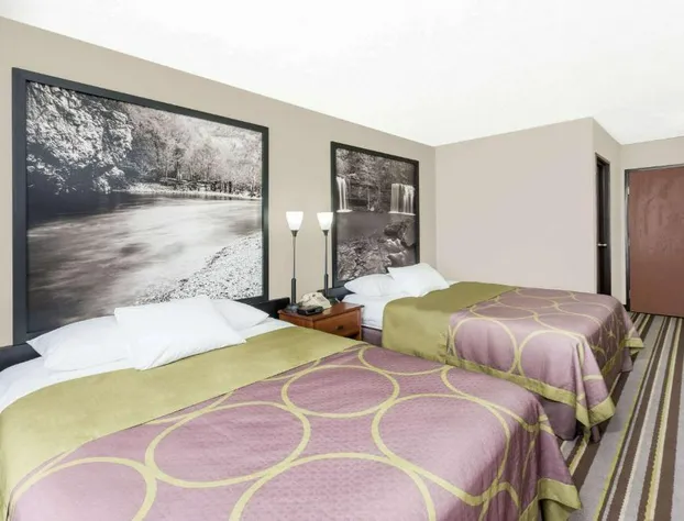 Super 8 by Wyndham Bolivar hotel detail image 2