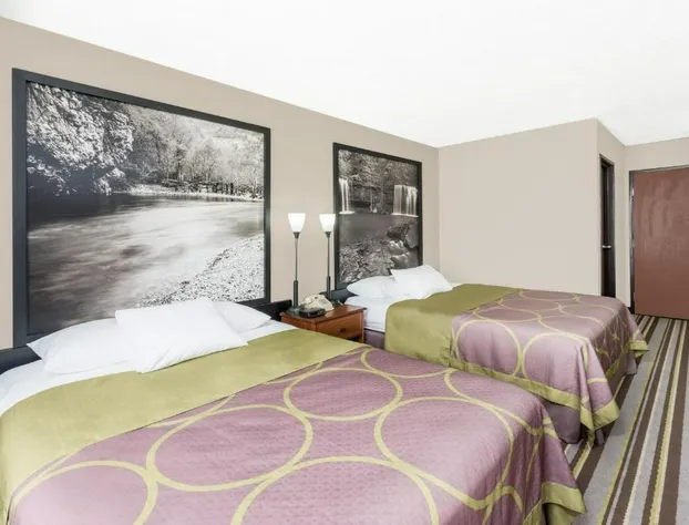 Super 8 by Wyndham Bolivar hotel detail image 4