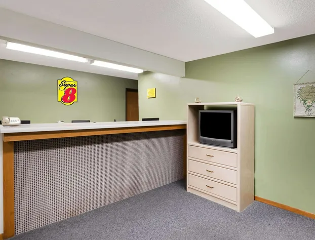 Super 8 by Wyndham Estherville hotel detail image 1