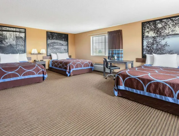 Super 8 by Wyndham Fort Dodge IA hotel detail image 4