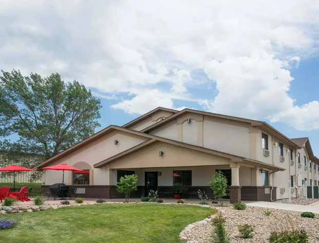 Super 8 by Wyndham Spirit Lake/Okoboji hotel detail image 2