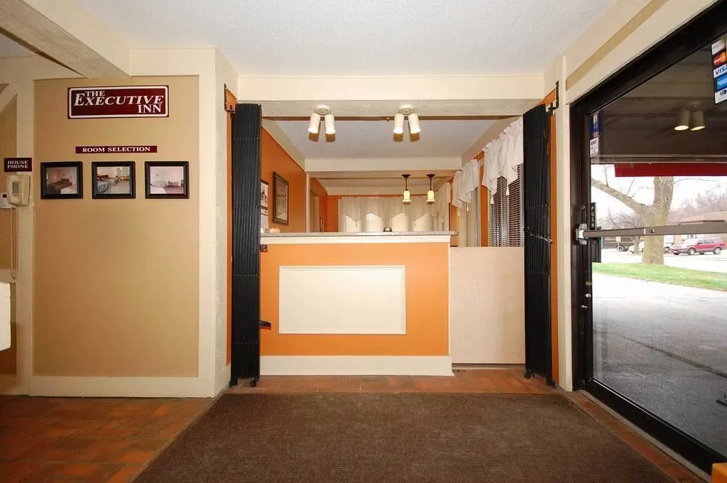 Americas Inn hotel hero