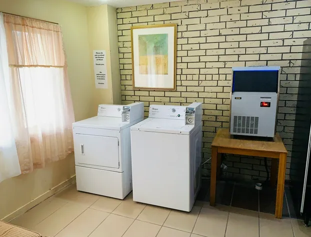 Americas Inn hotel detail image 3