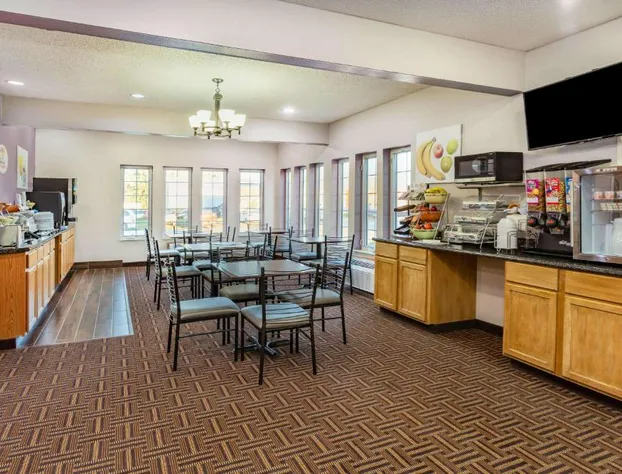 Emmetsburg Hotel and Suites hotel detail image 3