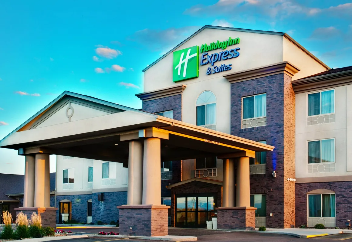 Holiday Inn Express & Suites Sheldon by IHG hotel hero