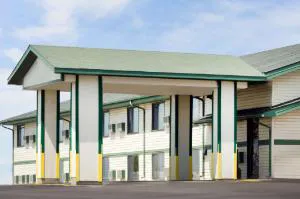 Super 8 by Wyndham Carroll hotel hero