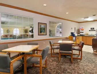 Super 8 by Wyndham Sheldon hotel detail image 2