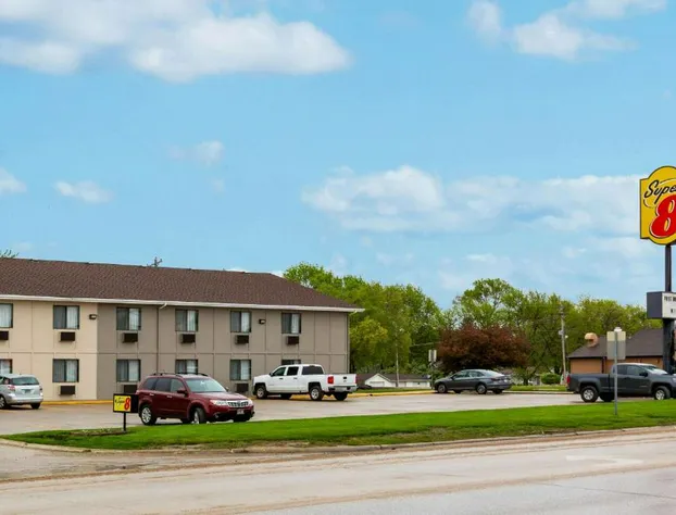 Super 8 by Wyndham Storm Lake hotel detail image 2