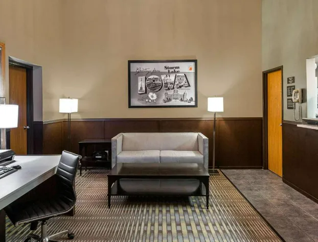 Super 8 by Wyndham Storm Lake hotel detail image 4