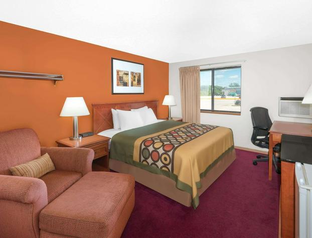 Super 8 by Wyndham Algona hotel detail image 4