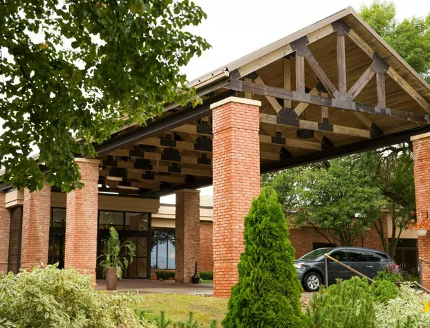 Lake Okoboji Resort & Conference Center hotel detail image 1