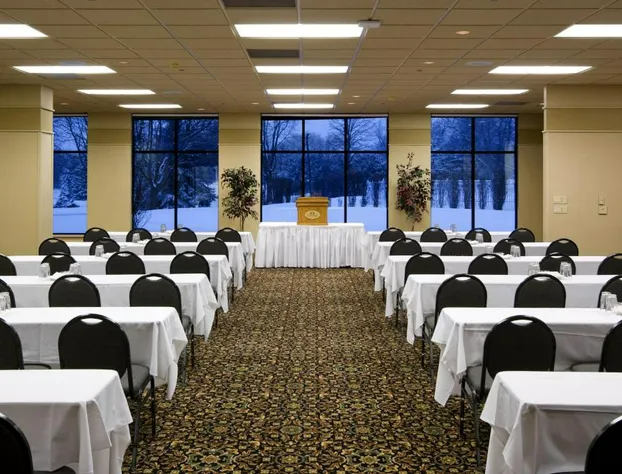 Lake Okoboji Resort & Conference Center hotel detail image 4