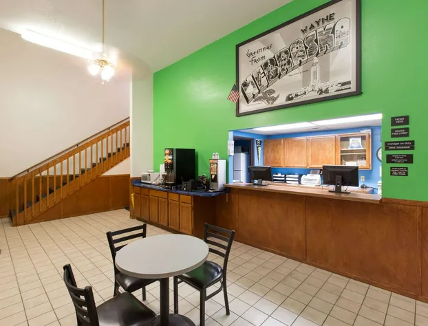 Super 8 by Wyndham Wayne hotel detail image 2