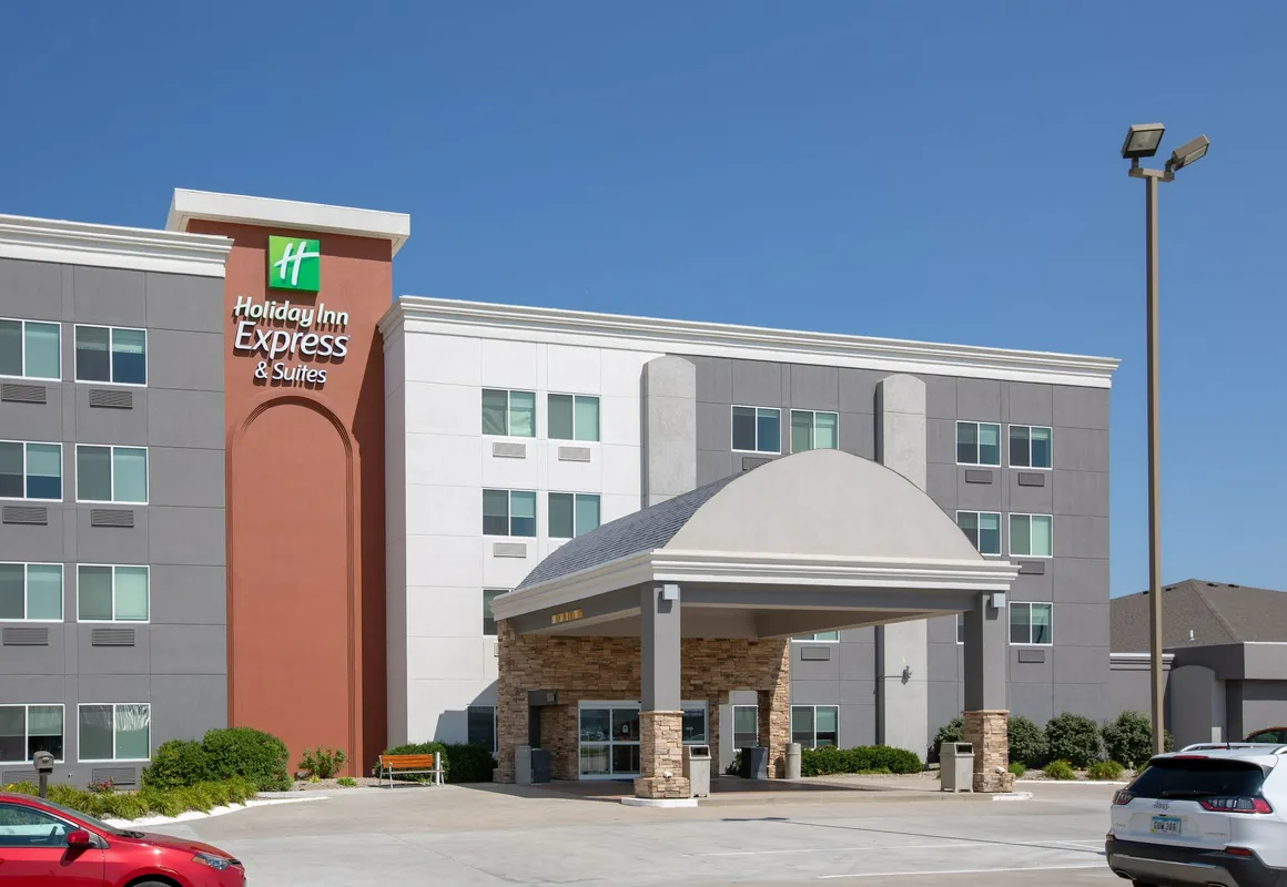 Holiday Inn Express Hotel & Suites Columbus by IHG hotel hero
