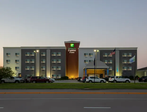 Holiday Inn Express Hotel & Suites Columbus by IHG hotel detail image 1