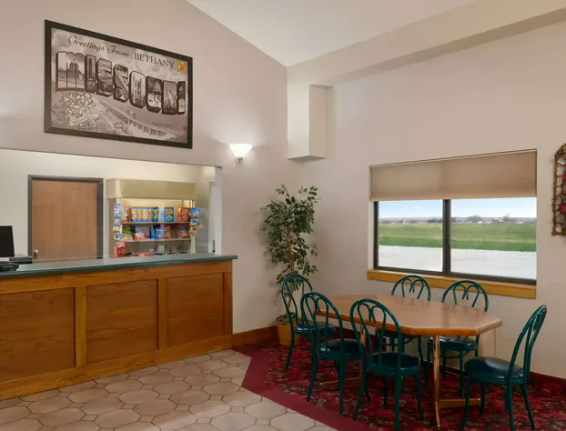 Super 8 by Wyndham Bethany MO hotel detail image 2