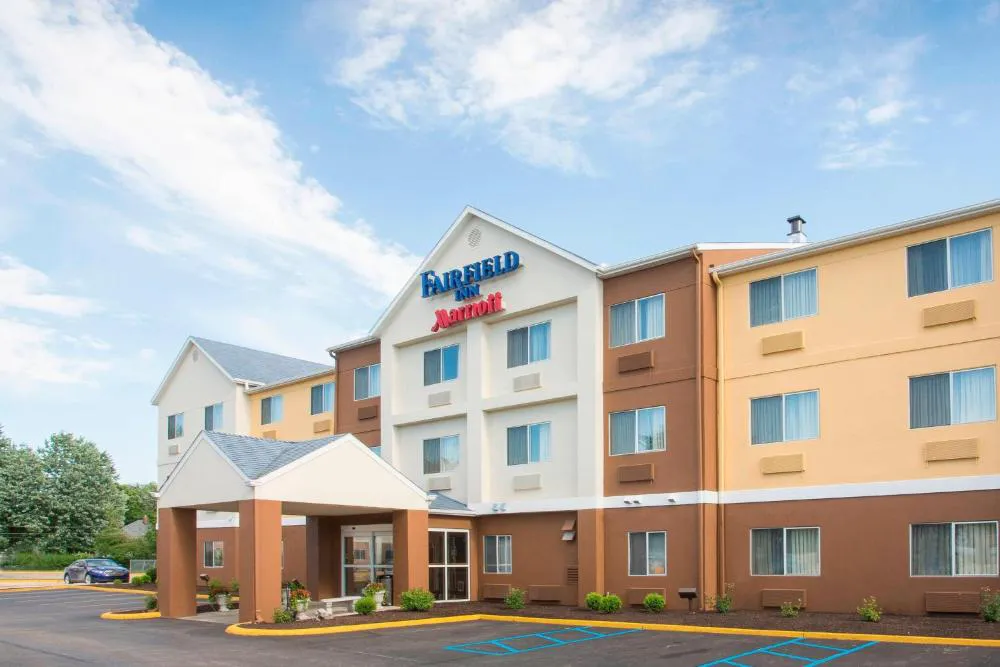 Fairfield Inn & Suites Terre Haute hotel hero