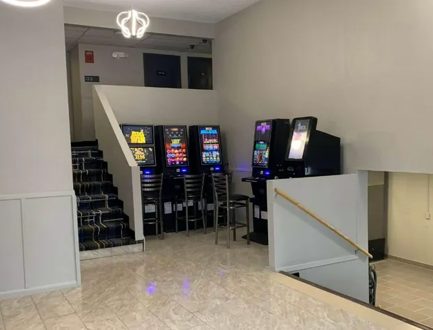 Super 8 by Wyndham Kirksville-University Area hotel detail image 1