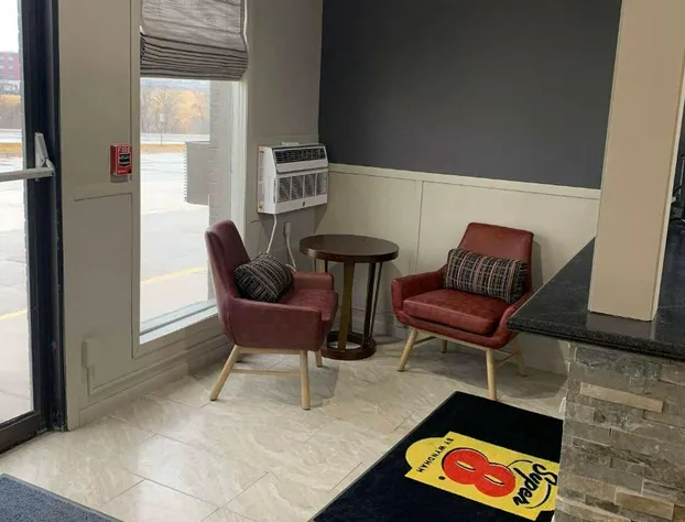 Super 8 by Wyndham Kirksville-University Area hotel detail image 4