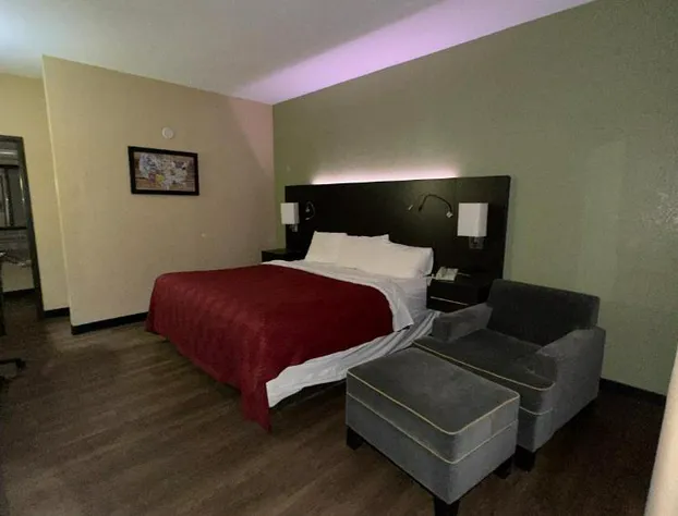 Econo Lodge Belton - Kansas City South hotel detail image 4