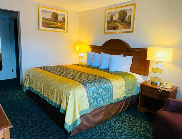 Harrisonville Inn & Suites hotel detail image 3