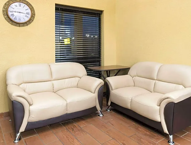 Super 8 by Wyndham Warrensburg hotel detail image 2