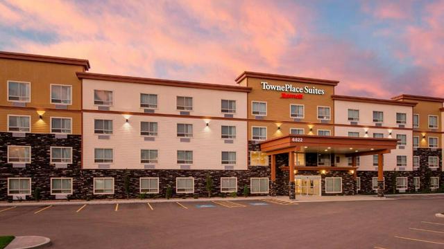 Towneplace Suites by Marriott Red Deer hotel detail image 2